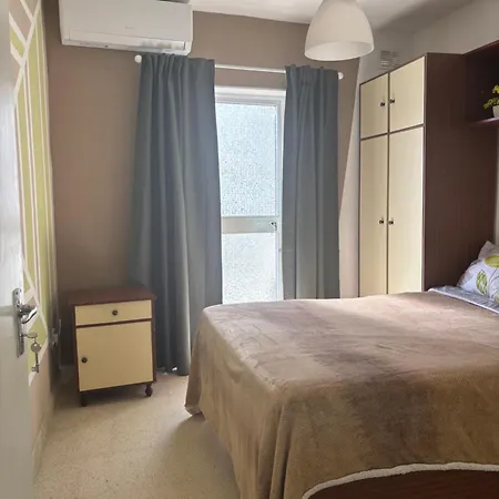 Arzella Flat شقة خليج سانت بول